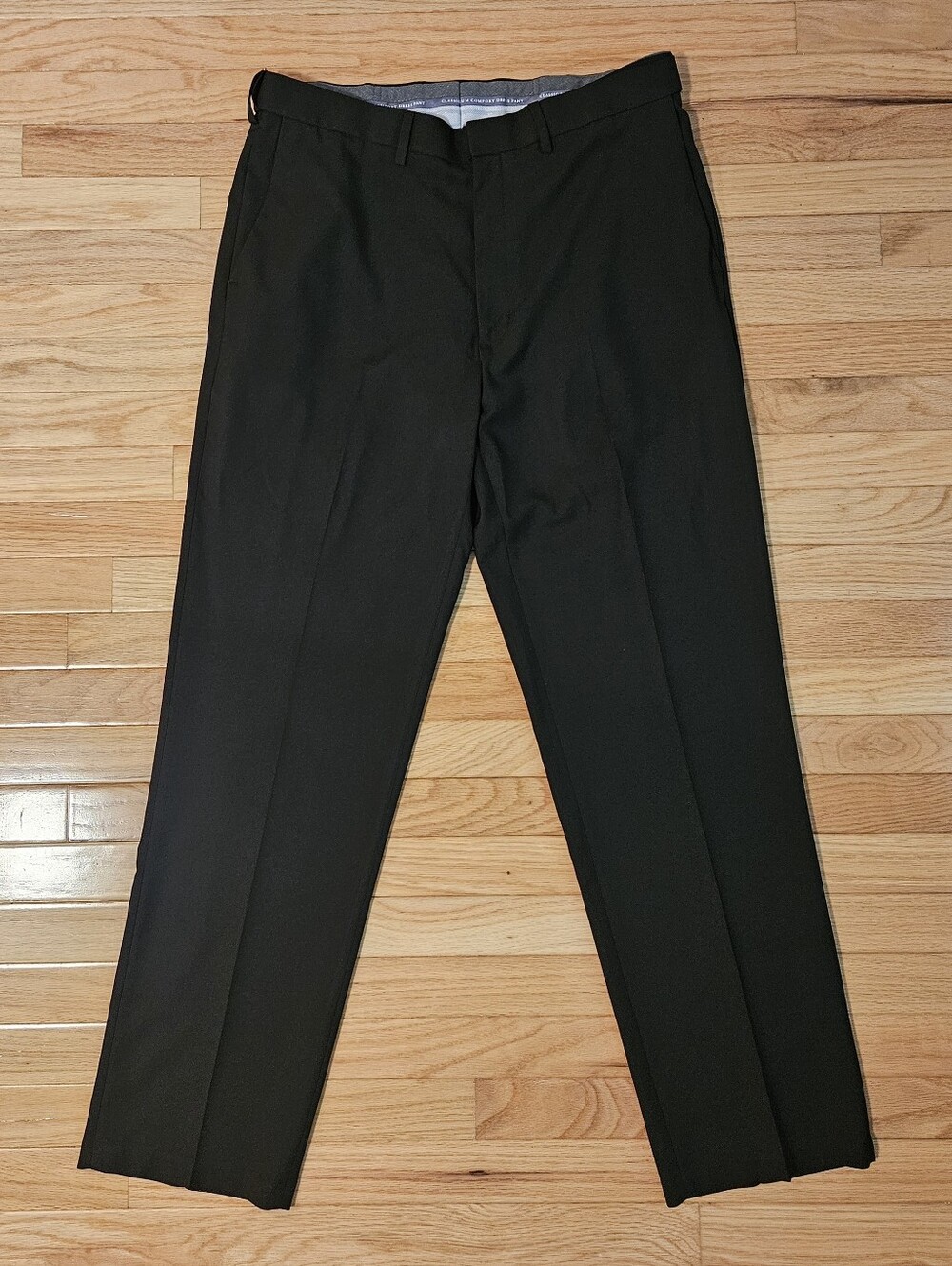 Haggar Men's Premium Comfort Classic Fit Dress Pants Black Office 36x32